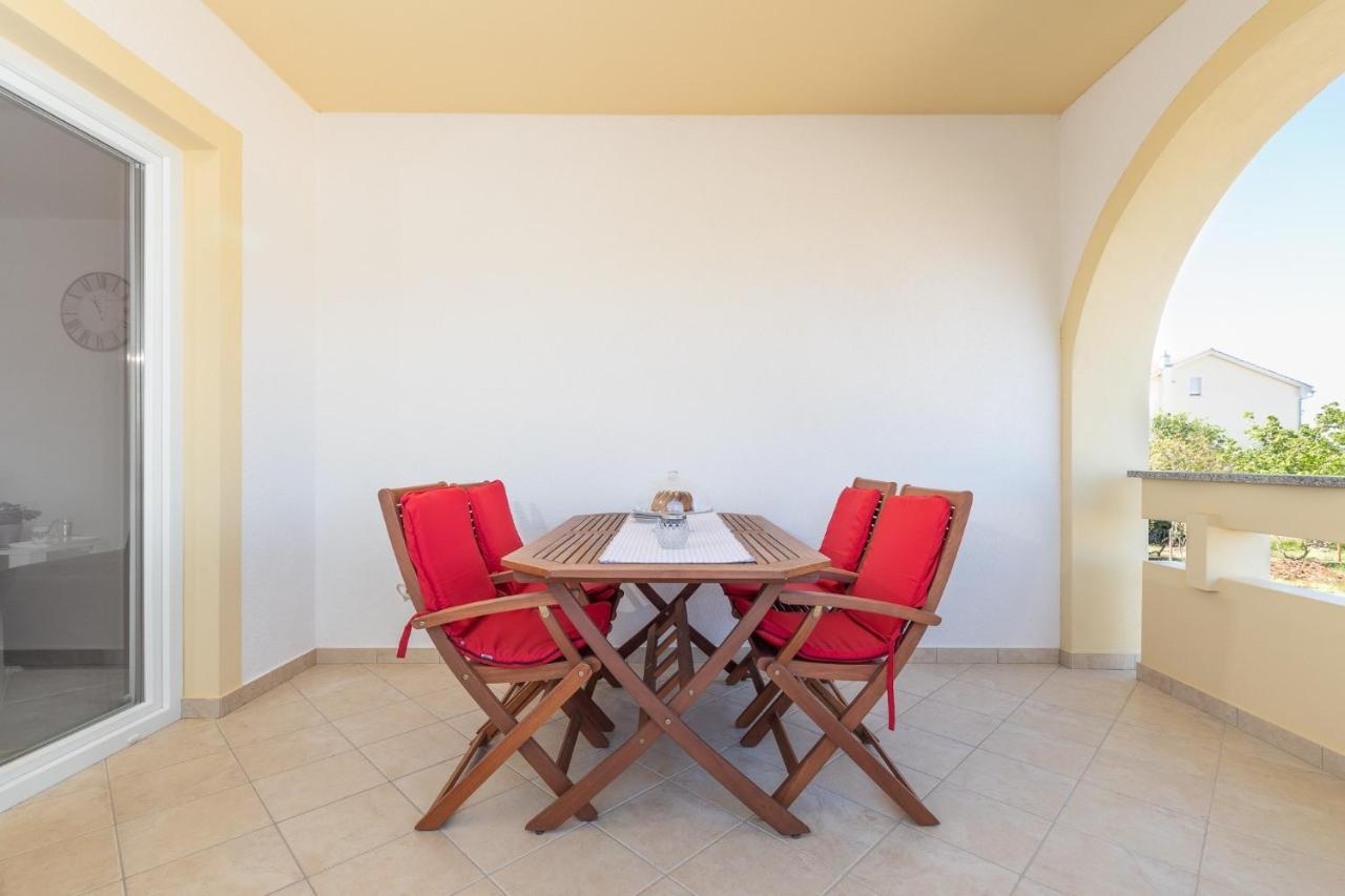 Apartments With A Parking Space Punat, Krk - 20553 Exterior foto
