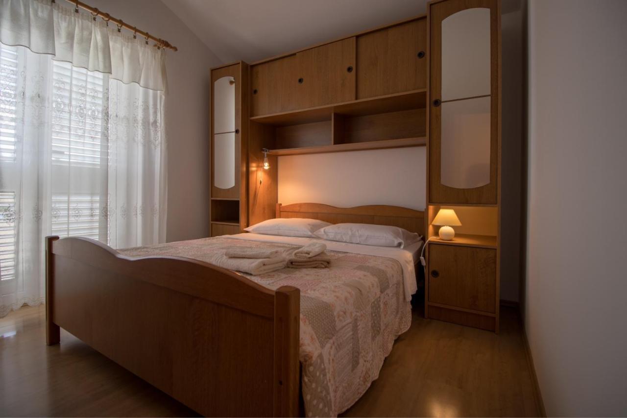Apartments With A Parking Space Punat, Krk - 20553 Exterior foto