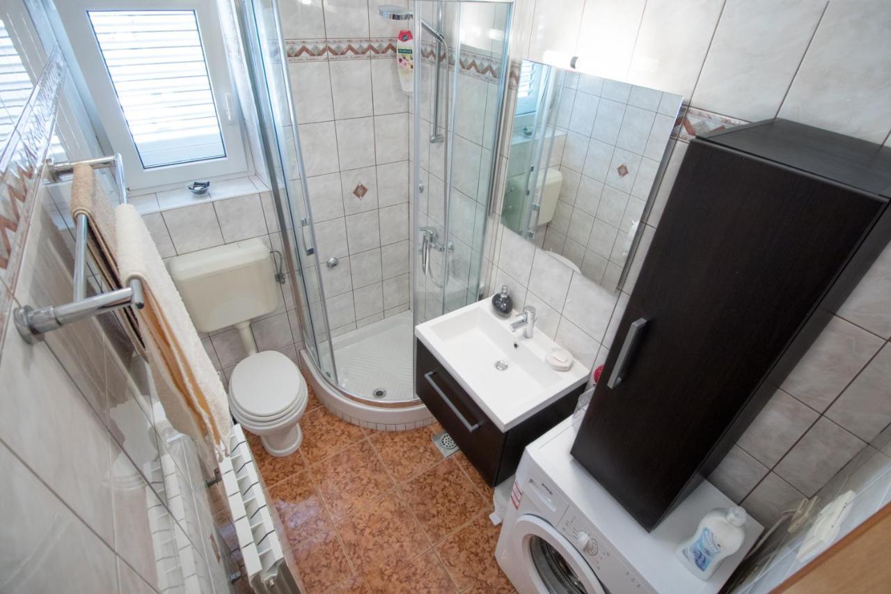 Apartments With A Parking Space Punat, Krk - 20553 Exterior foto